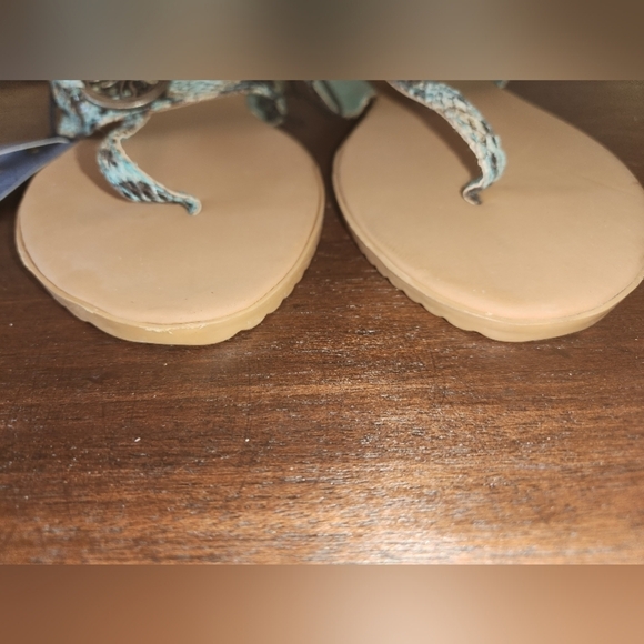 NWT Simply Vera Snake Print sandals Silver - Picture 2 of 6